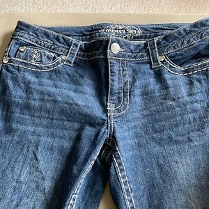 Paisley Sky
Size 10
Blue denim